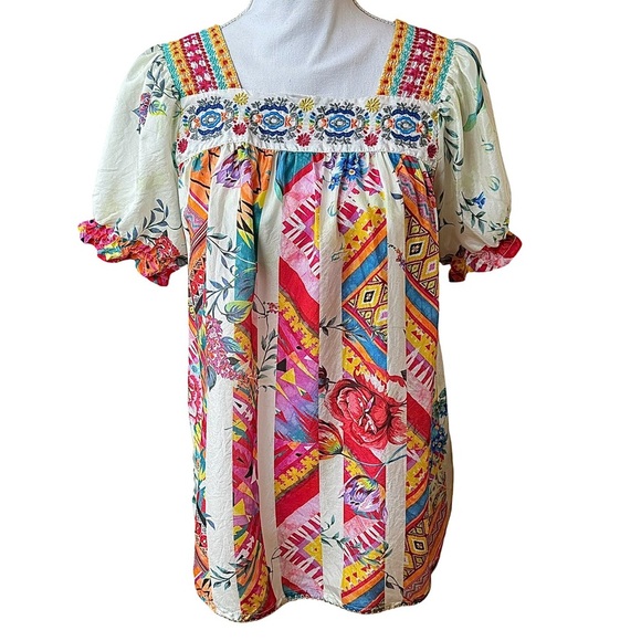 Johnny Was Blouse Size XS Tweety Mixed Print 100% Silk Floral Embroidered - Picture 2 of 15